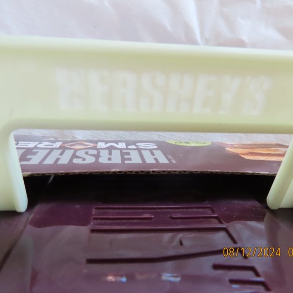 Hershey's Chocolate S'Mores Caddy Carry Case Camping Storage Tackle Box GLOW IN - Picture 9 of 10